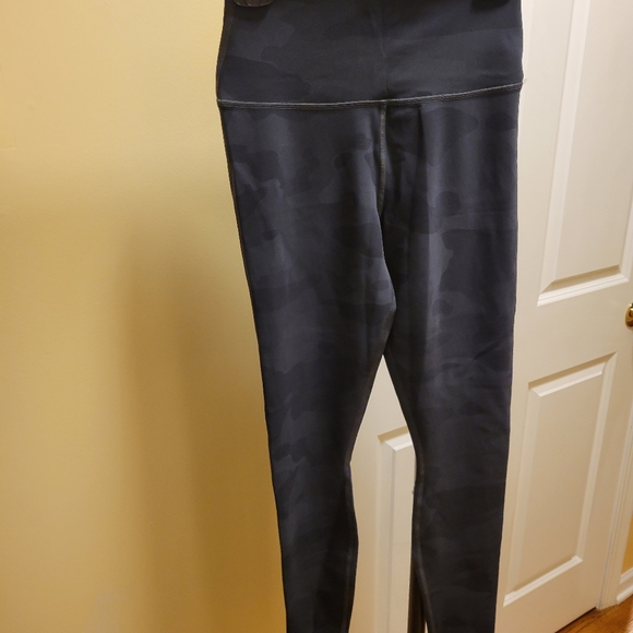 Spanx Leather Leggings Size L - Picture 9 of 9